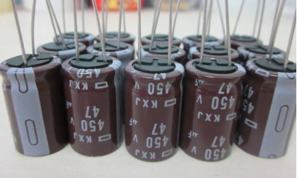 分析下黑金剛電容和紅寶石電容哪種好？